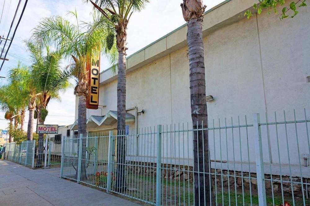 Comet Motel Lynwood Exterior photo